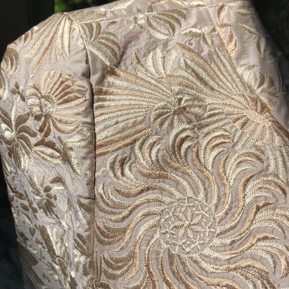 Brocade floral pattern jacket. - Picture 4 of 7